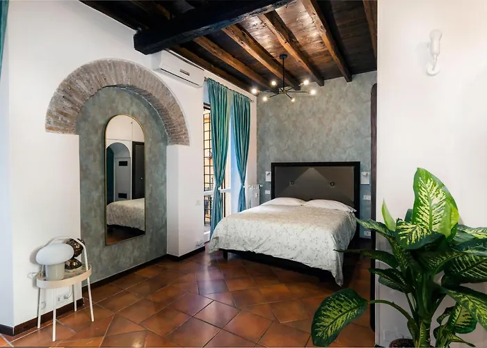 Appartement Quiet Trevi Fountain Courtyard & Patio Rome